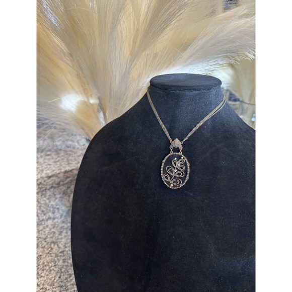 Vintage Sorrelli Necklace – Leaf Pendant with Rhinestone Accents - Picture 1 of 4